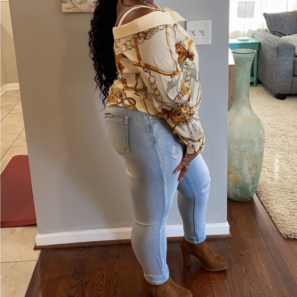 Women’s blouse - Picture 2 of 2